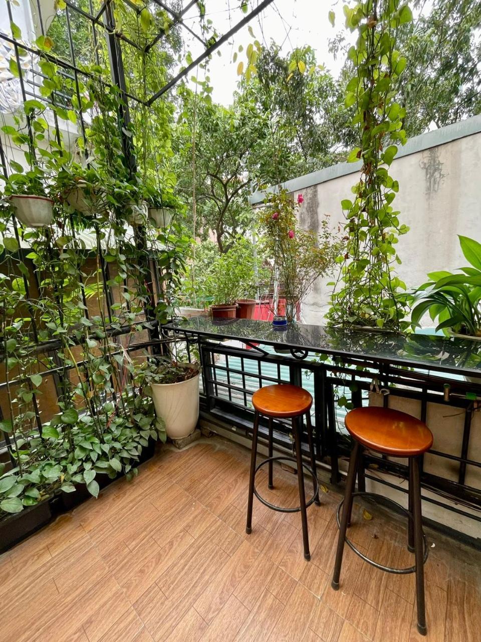 Entire Cosy Apartments May Homestay Hanoi Bagian luar foto